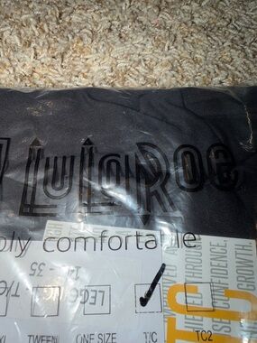 LuLaRoe Black Logo Leggings - Solid Black